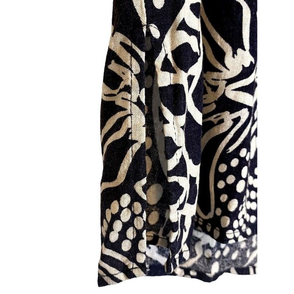 David Brooks Women’s size XL Linen Blend Navy Flowered Sleeveless Top - Picture 4 of 7